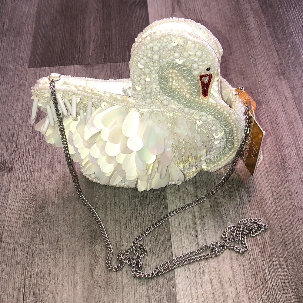 From India To You Hand Beaded Swan Shoulder Bag Silver Tone Chain Strap NWT